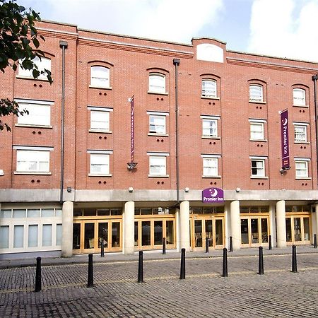 Premier Inn Bristol City Centre King Street Экстерьер фото