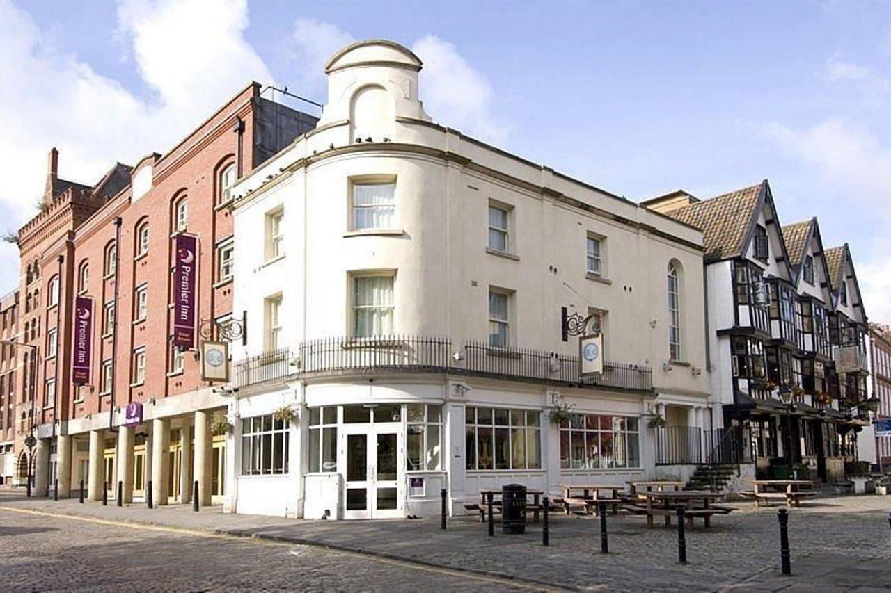 Premier Inn Bristol City Centre King Street Экстерьер фото