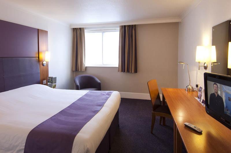 Premier Inn Bristol City Centre King Street Экстерьер фото